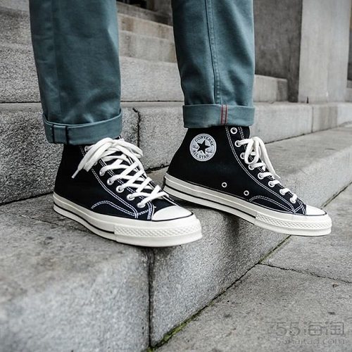 converse匡威米白色,converse匡威鞋子好刷吗