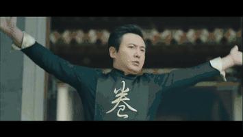 曾被劝整容，坚守姐弟恋，36亿喜剧女王马丽逆流而上自有精彩