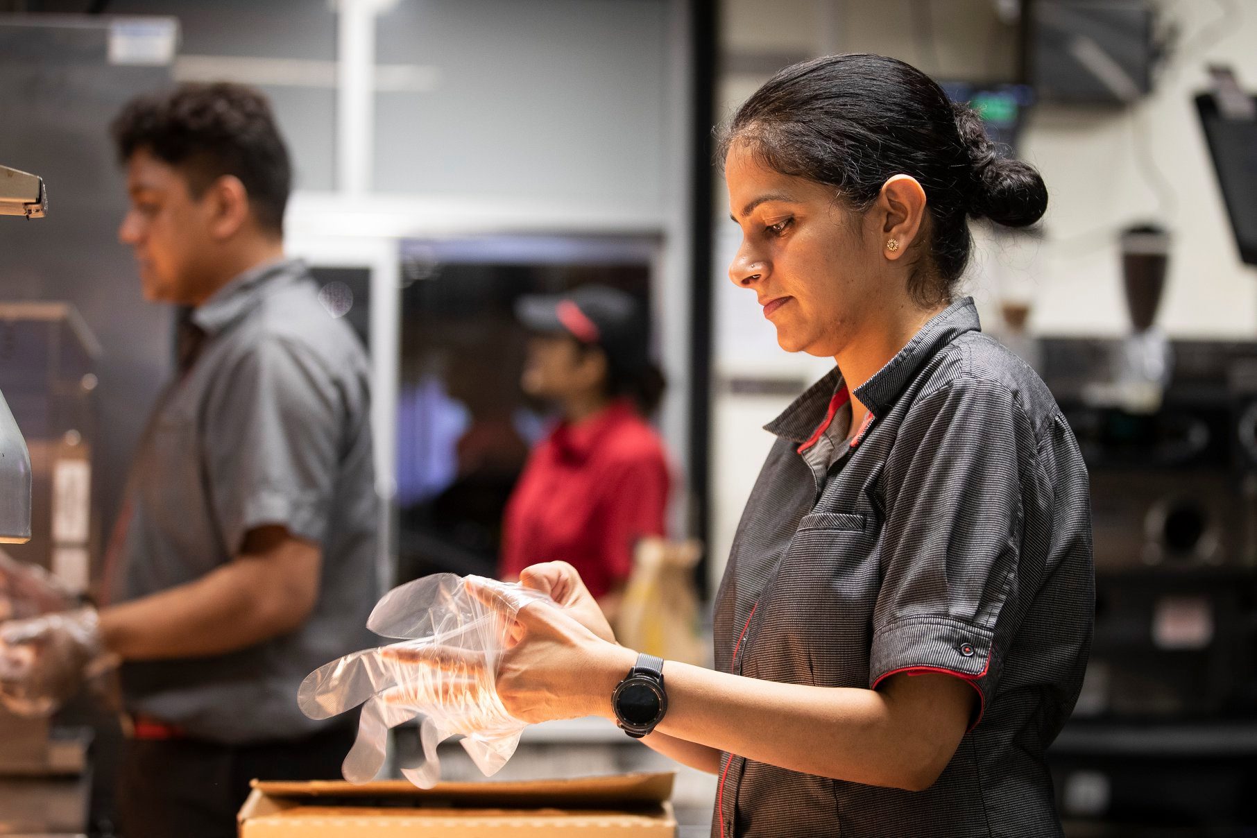 报复性消费全球复苏,报复性消费来一波