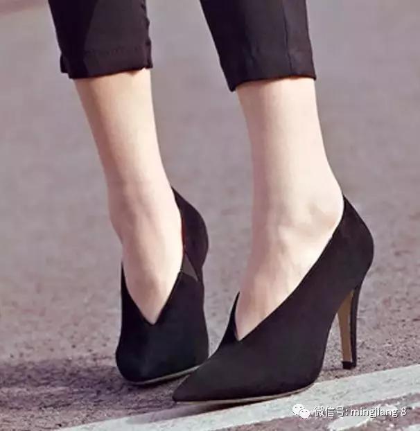 尖头鞋挤脚吗,尖头鞋挤脚趾头怎么办小妙招