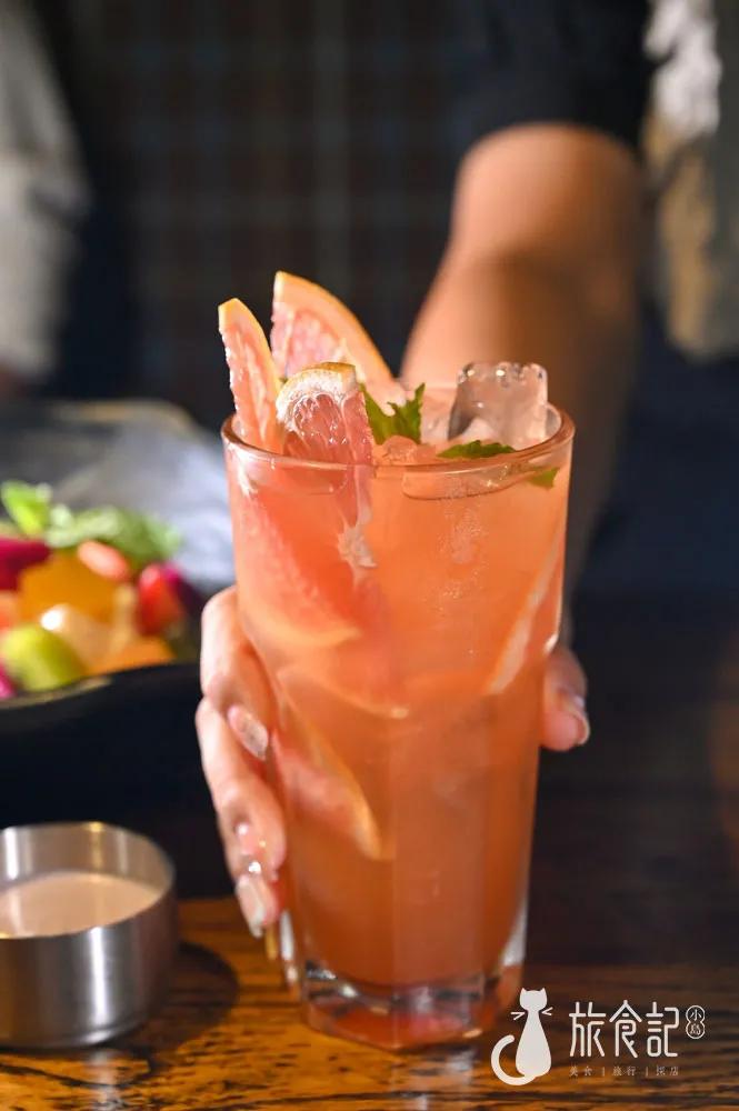 菜价“配不上”环境！秦皇岛冒出了一家“魔法餐厅”