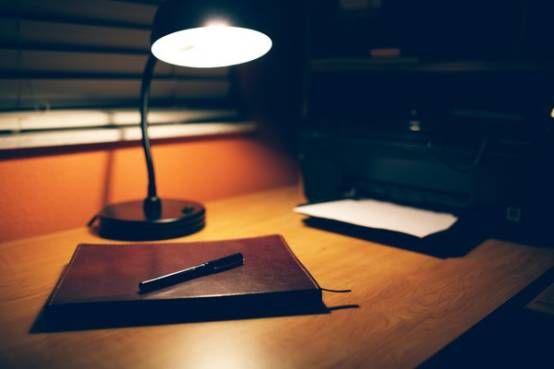 学生护眼台灯怎么挑选全光谱,led台灯学生学习护眼