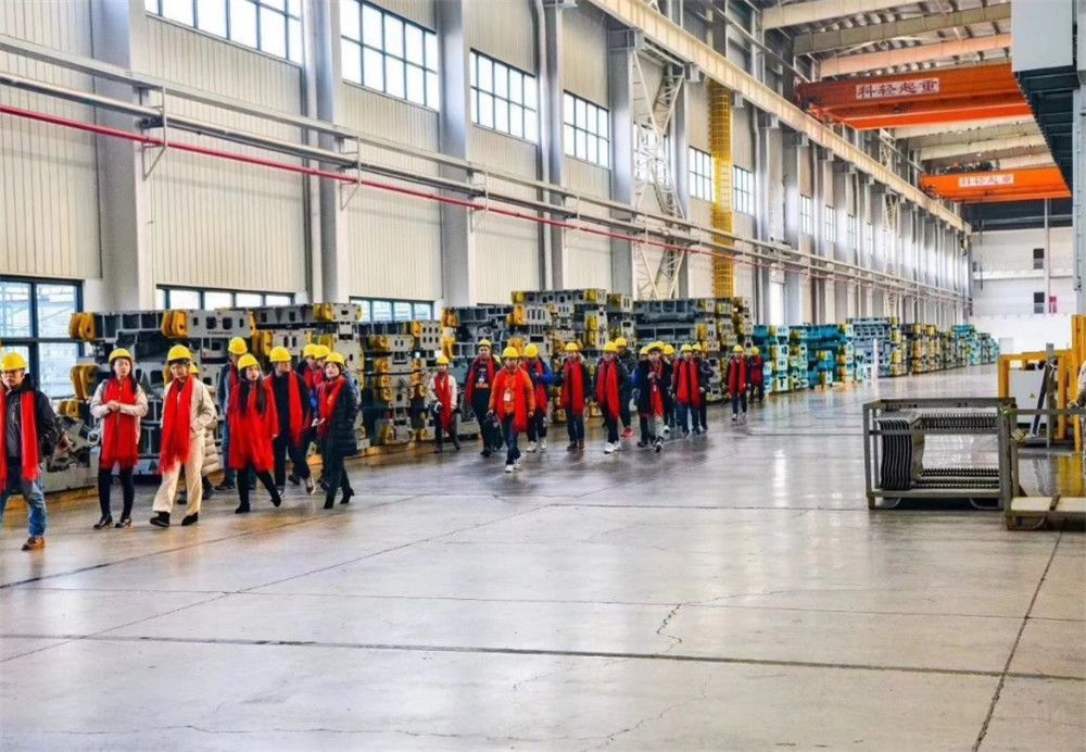 从过街老鼠到香饽饽 众泰一夜之间成大厂绯闻对象？