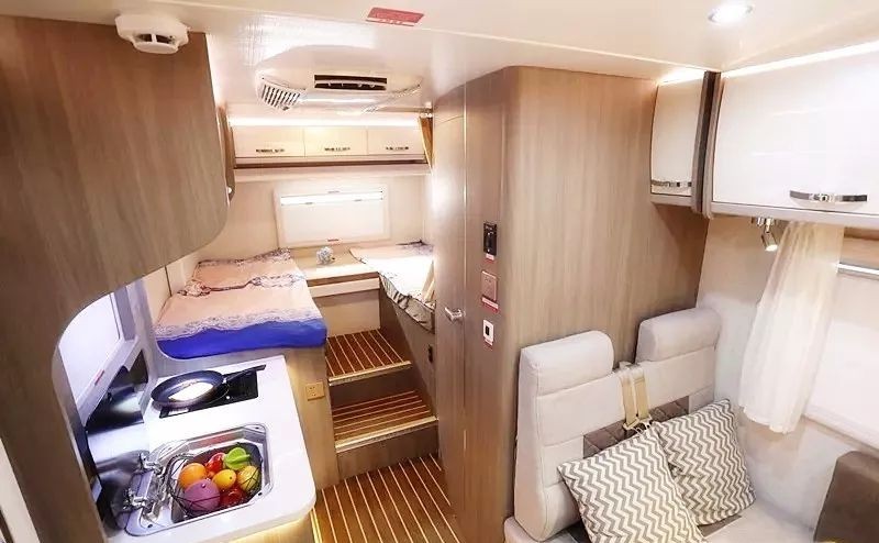 澶у瀷鏅鸿兘鍌ㄥ瓨浠撳簱,椋炵鎴胯溅ad02