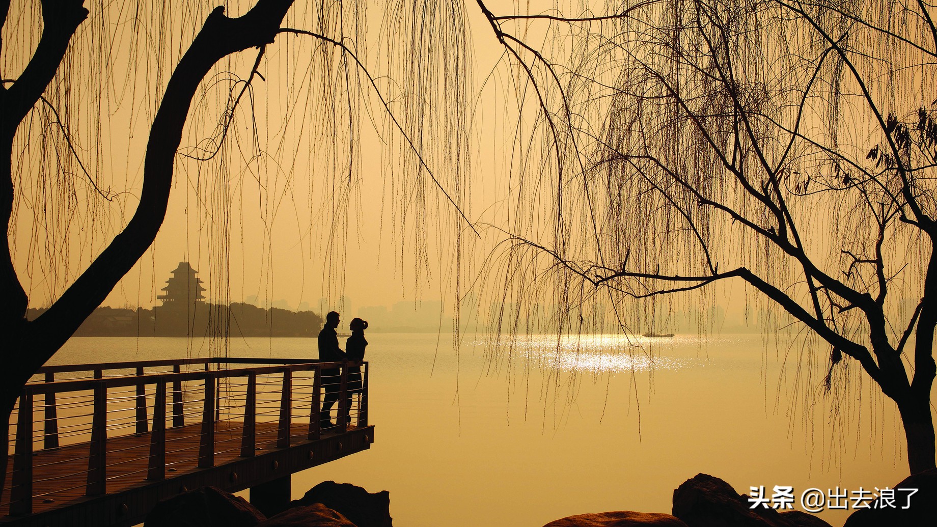 吃蟹子注意事项,吃蟹的时候当心点扎嘴