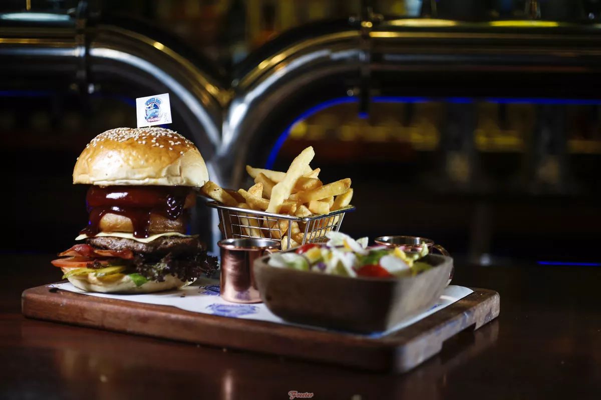 汉堡猪扒推荐,美式猪扒汉堡