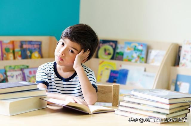 幼儿园老师说小孩有性格,幼儿园老师讲学生表现