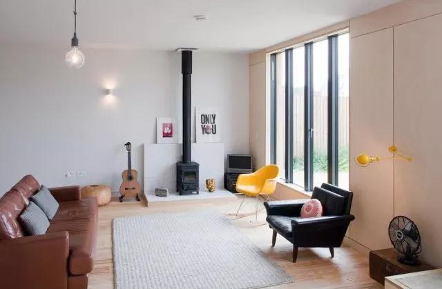 长沙女子一觉醒来，枕头边有虫仔细一看家里全是！很多人家里可能也有专家：建议这些东西都烧掉