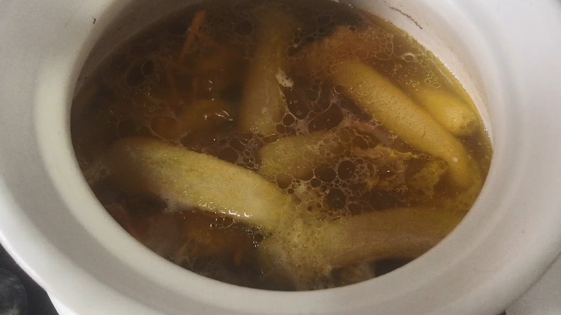 竹荪虫草花炖鸡汤正确做法,羊肚菌竹荪虫草花蒸汤最佳做法