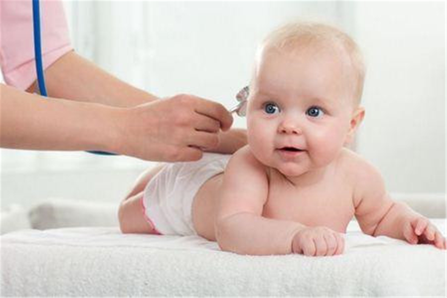 宝宝听觉的发展,宝宝的听觉有多灵敏