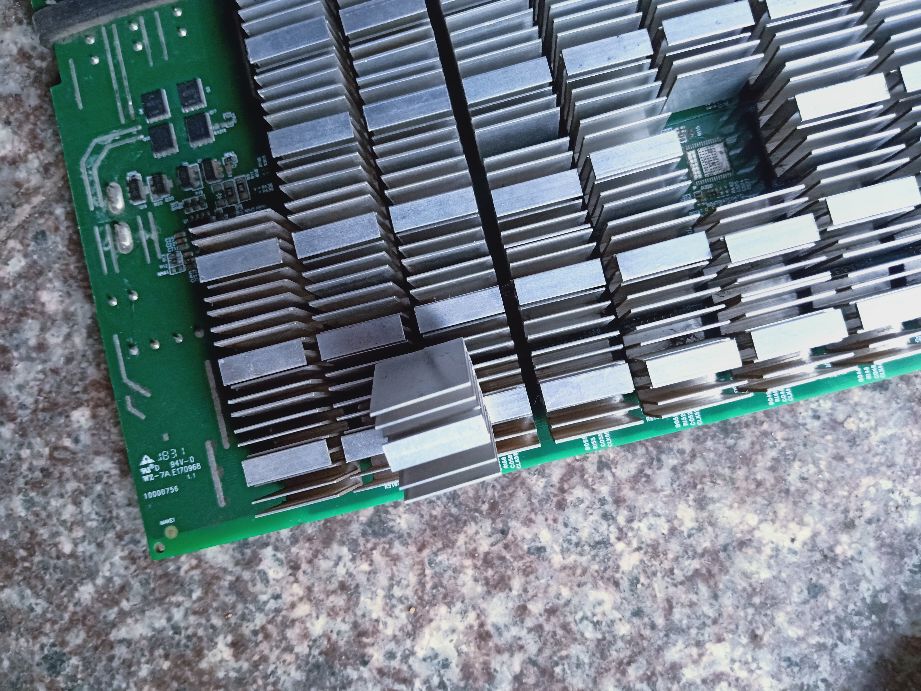 苦命的逼特逼机器