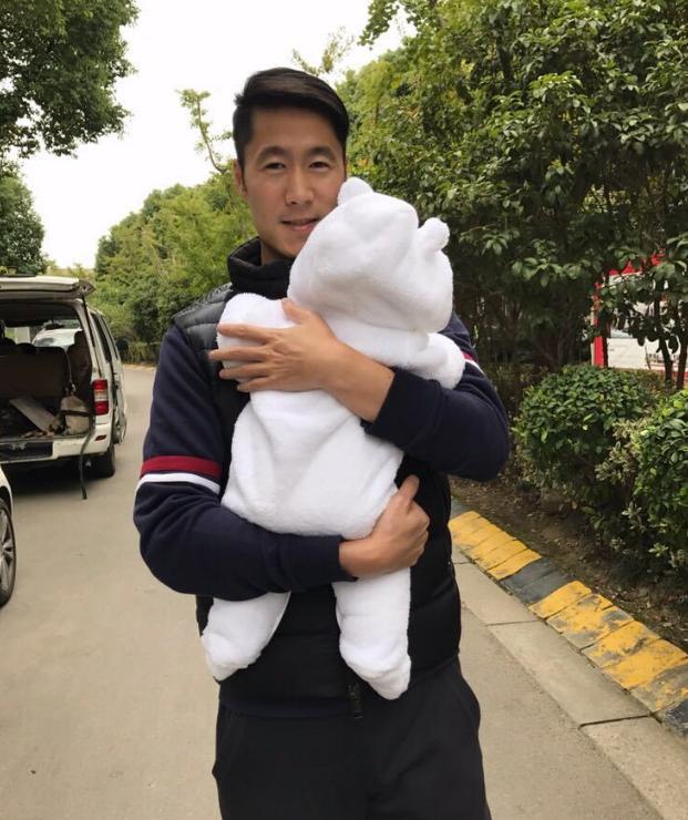 40岁王励勤近照,赵薇王励勤现在私下还有联系吗