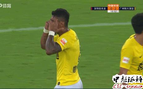 比中国球员还要投入：保利尼奥为恒大进球后1幕太感人