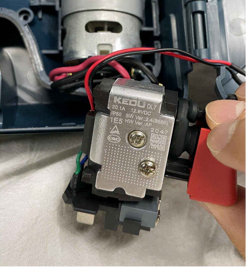 博世手电钻组装,博世手电钻组装视频教程