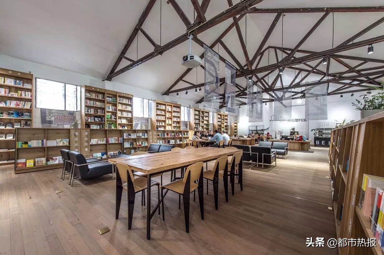 方所重庆店要关了趁着打折季不如淘点书一年之计在于春省钱之季在于跟着轨道去淘书