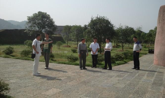 龙山十八湾,龙山八面山洞