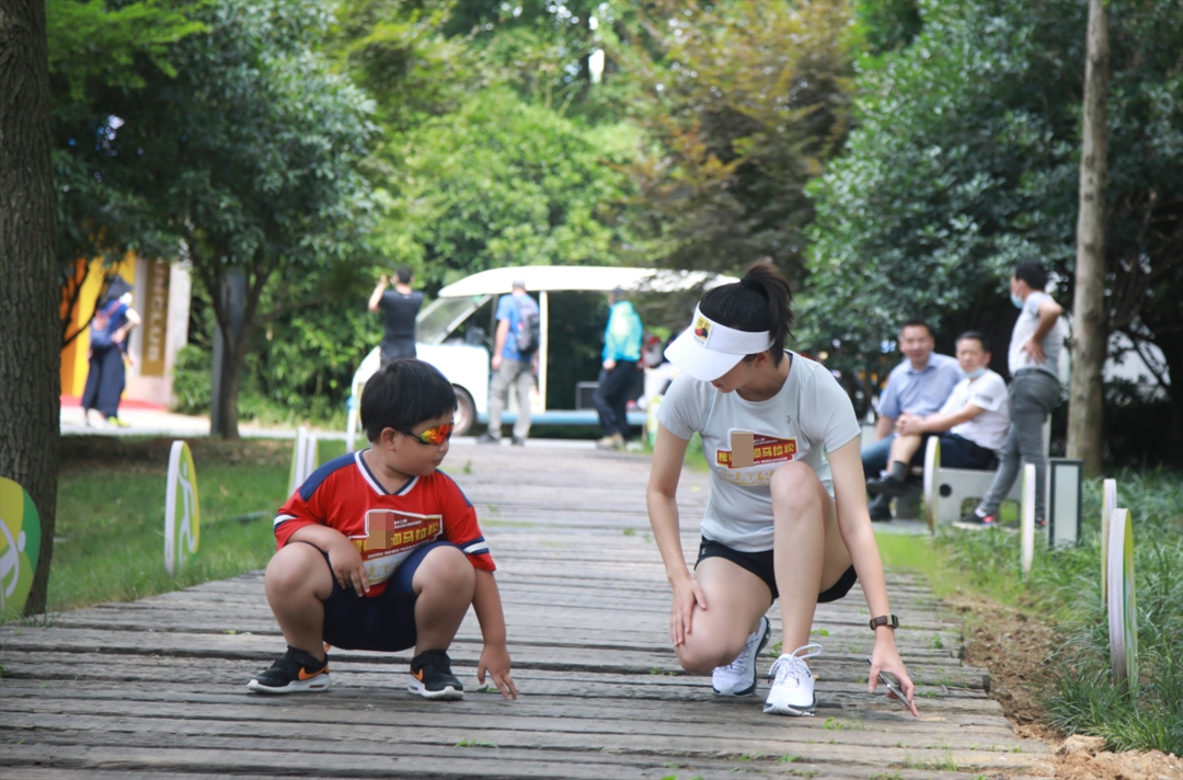 唐一菲和儿子日常,唐一菲近期和孩子照片
