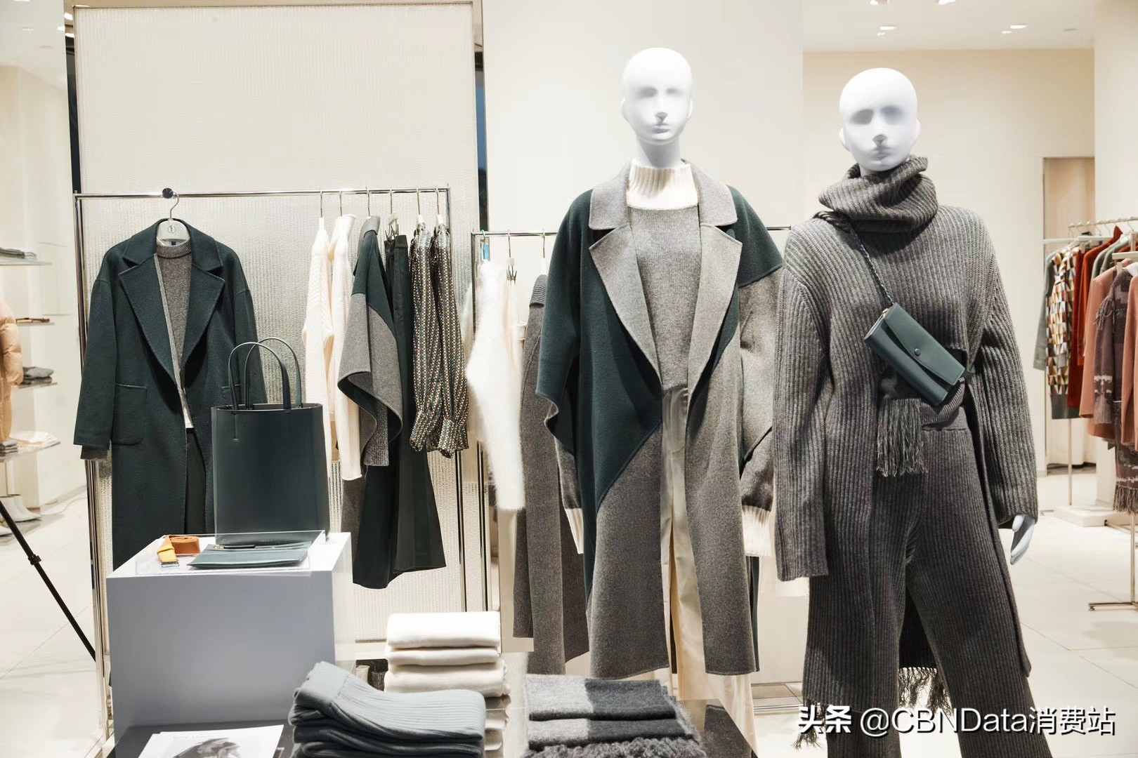 谁说社群都很low？1000块的羊绒照样有人买