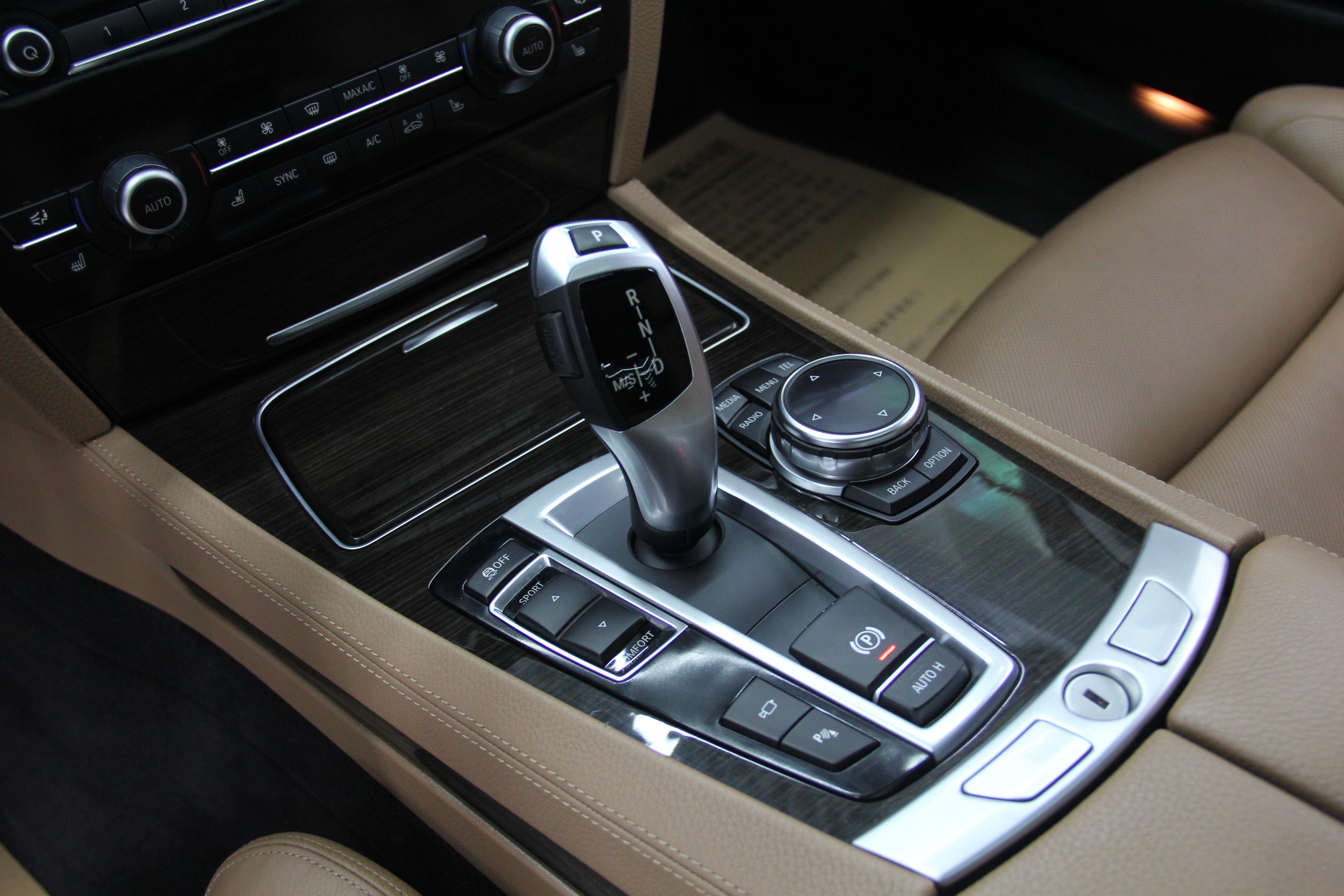 30万的宝马730值得入手吗,35万左右的宝马730