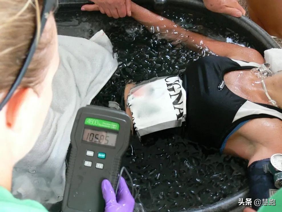 在高温天气下跑步如何避免中暑,跑步中暑的症状