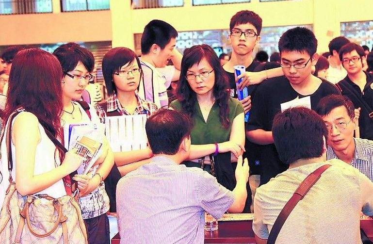 国内名字特别奇葩的大学,国内超好看的大学