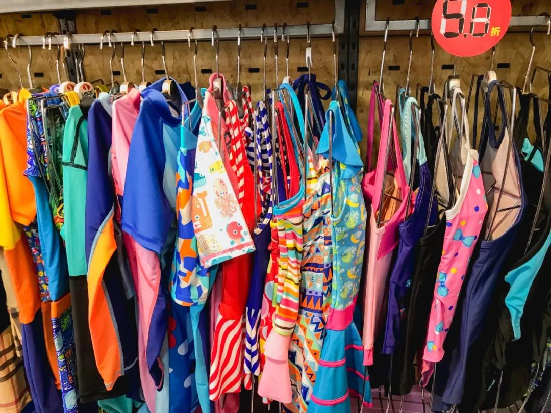 儿童泳衣什么牌子比较好穿,儿童专业泳衣品牌排行榜前十名