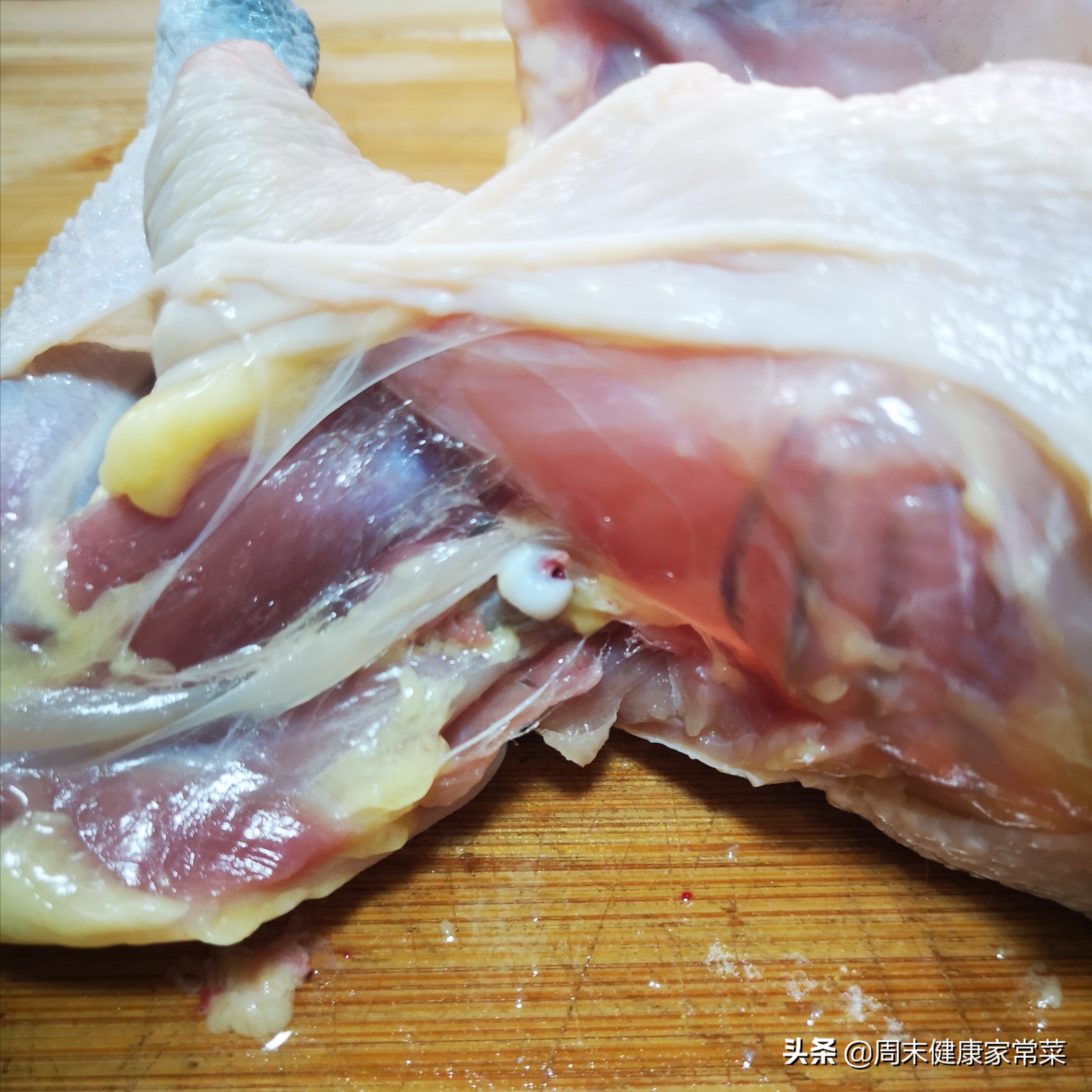 怎么把一只鸡完全脱骨,整只鸡如何完整脱骨