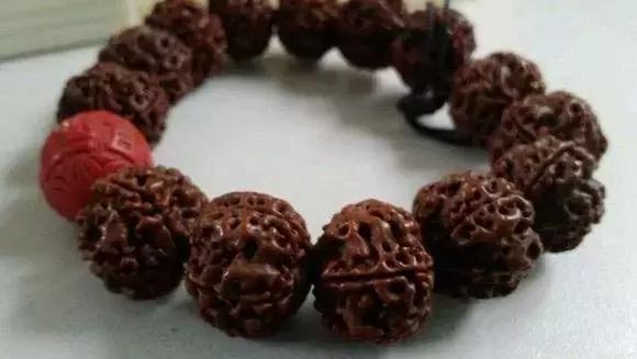 金刚菩提黑了还能盘吗,金刚菩提刚玩黑了补救方法