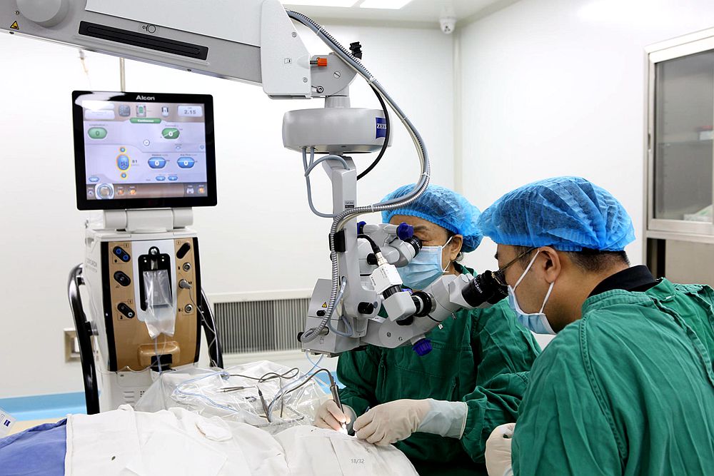 近视散光白内障手术,老花眼白内障近视一个手术就搞定