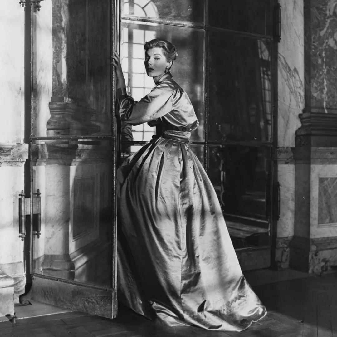 这位香奈儿的死对头，迪奥先生齐名，打造出最原汁原味的法式优雅