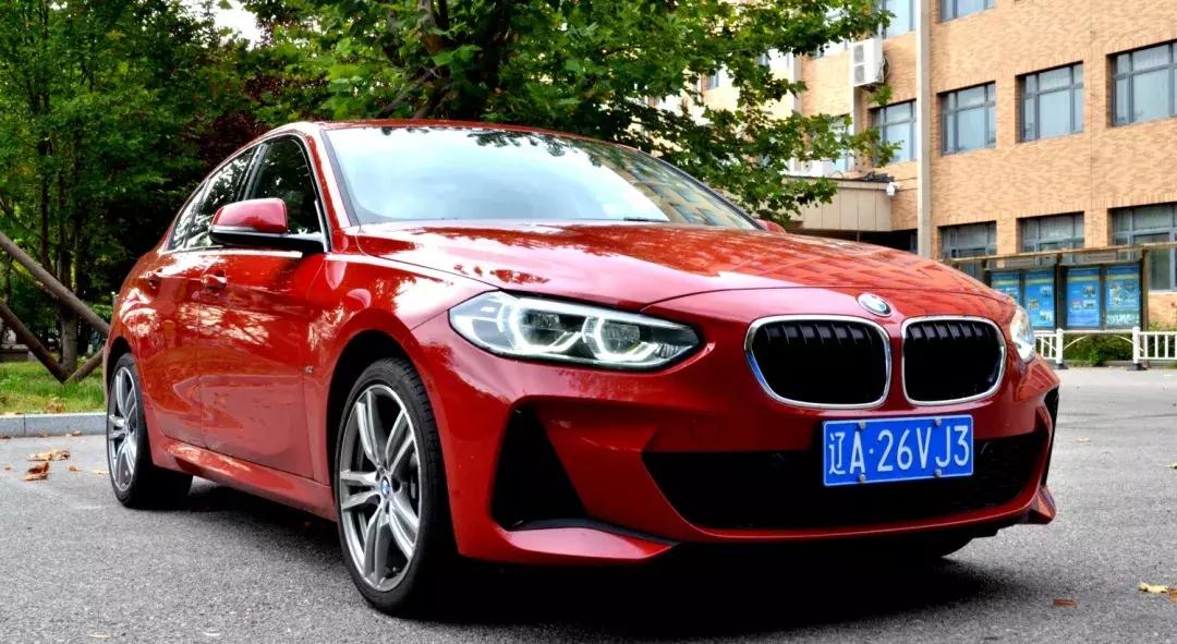 2020宝马1系120i时尚版三厢,bmw三厢120i1.5