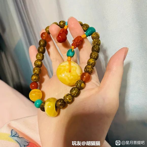 高格调手腕配饰,秋季时尚小配饰