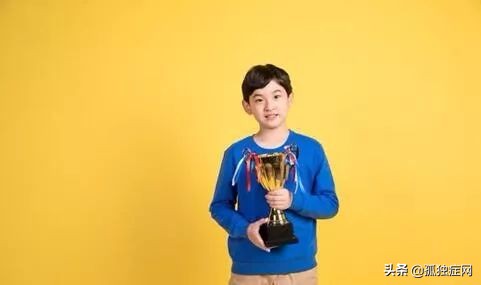 三个智障孩子的家庭,三个自闭症孩子