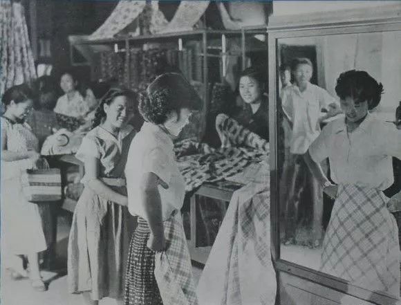 天津卫津路老照片,1998年天津卫津路街景