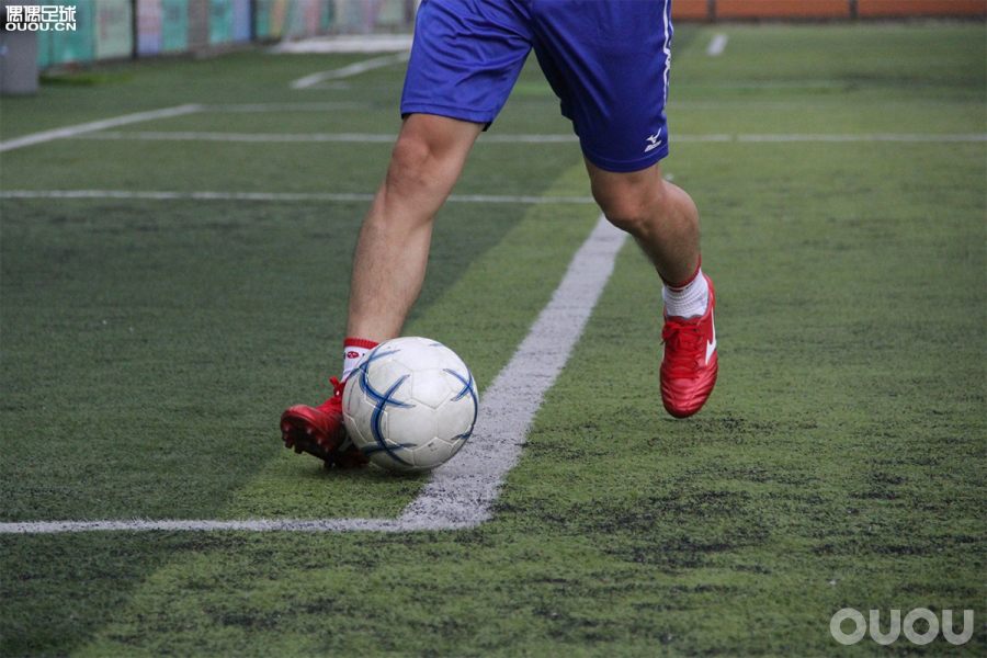 morelianeoii足球鞋,neo3pro足球鞋测评