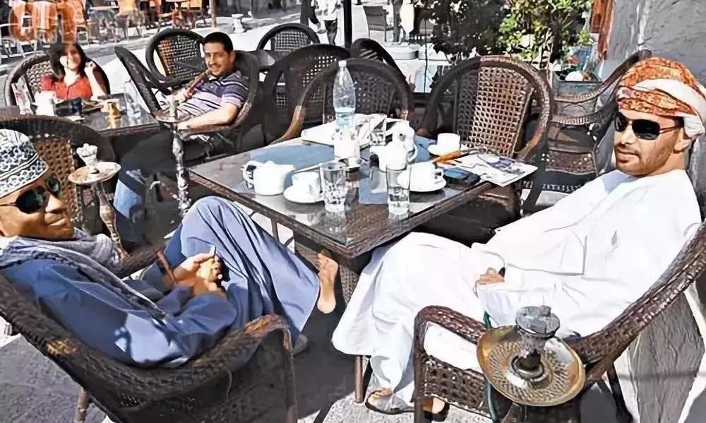 一茶一世界一品一芬芳,一茶一世界一品一红尘