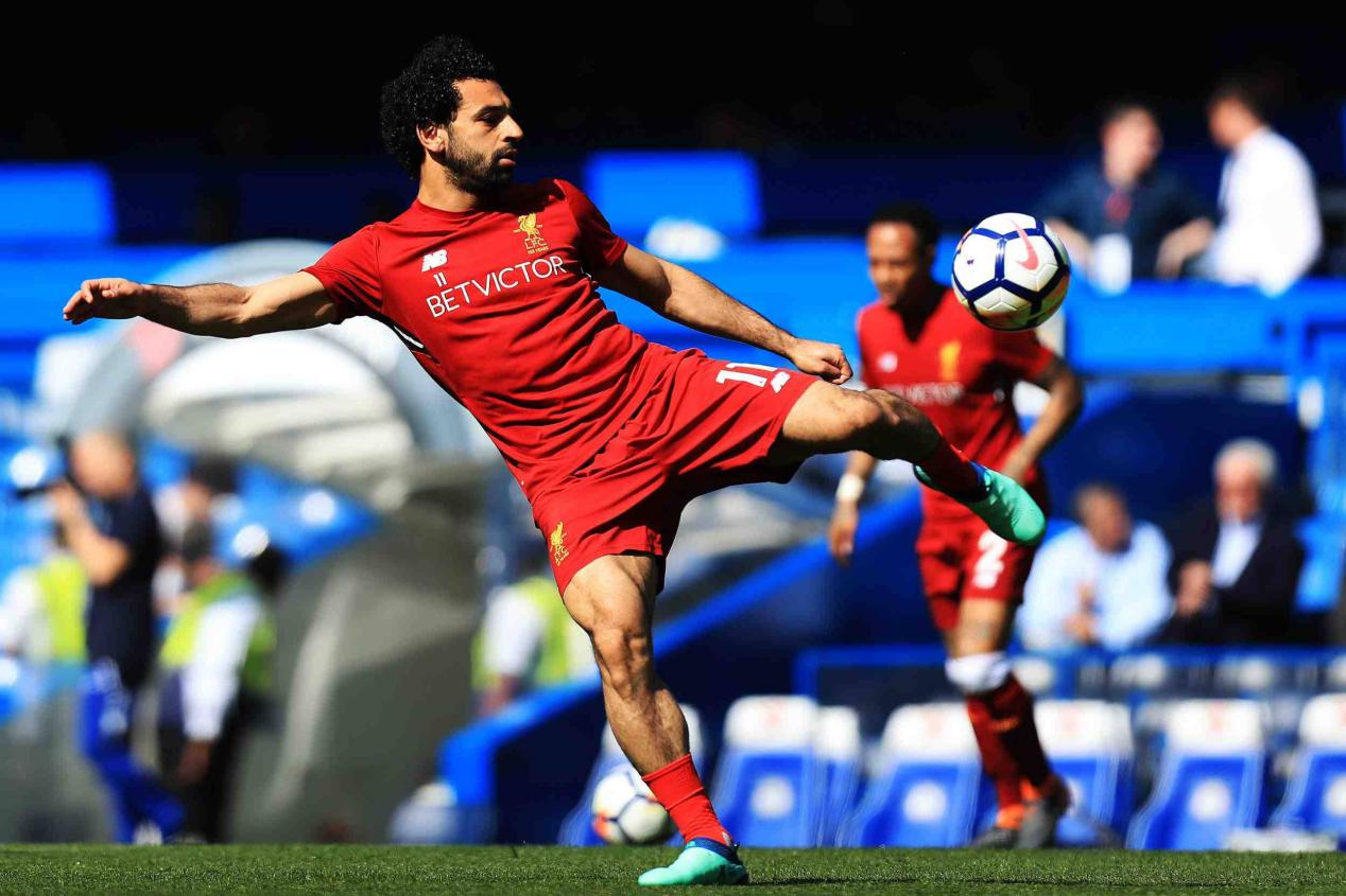 国足集训李铁什么水平,李铁看欧冠视频