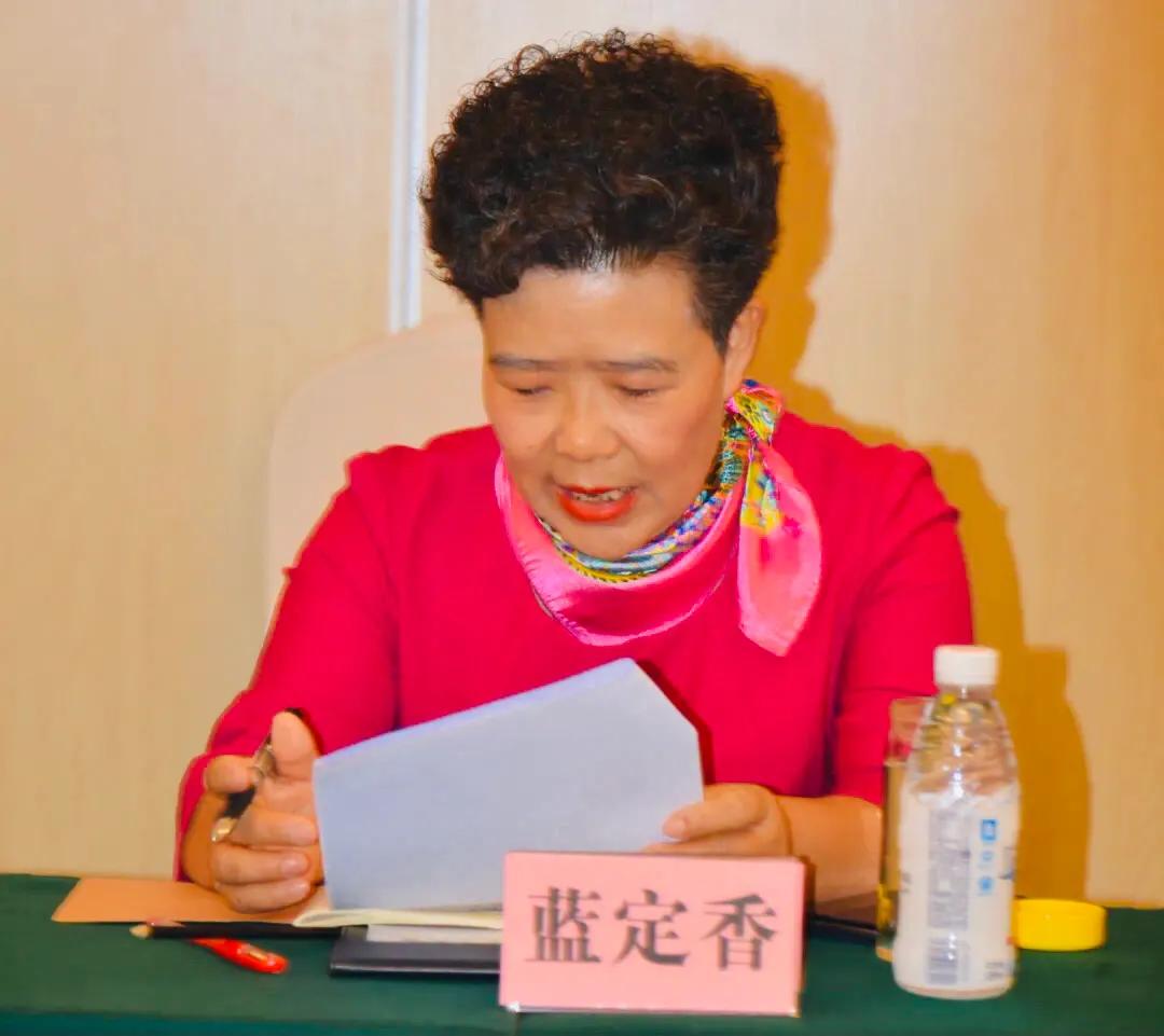 积极为设立“企业家日”建言献策省企业家研究会召开专家研讨会