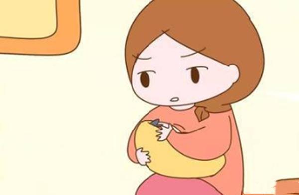 二个月宝宝经常唧唧哼哼吃奶,新生儿吃奶唧唧哼哼