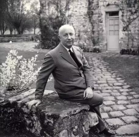 每个品牌都蕴涵老艺术家的毕生心血，以及一代代人内心的信仰