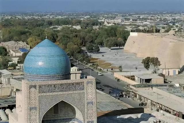 护照免签落地签国家和地区一览表,免签的国家落地签