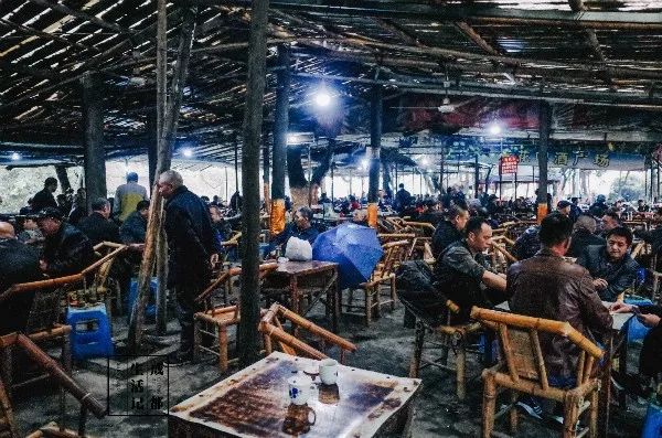 成都同根生,成都北门对比南门