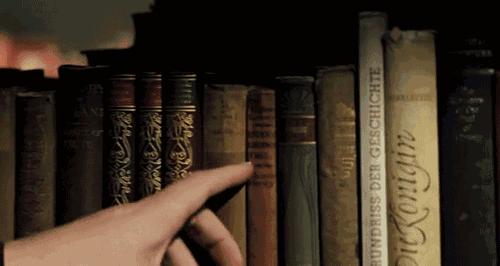 智能护眼有设计感的台灯,用心设计自动调光护眼台灯更智能