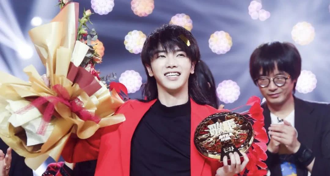 从专业点角度来说华晨宇的歌怎样,怎么客观地评价华晨宇的音乐