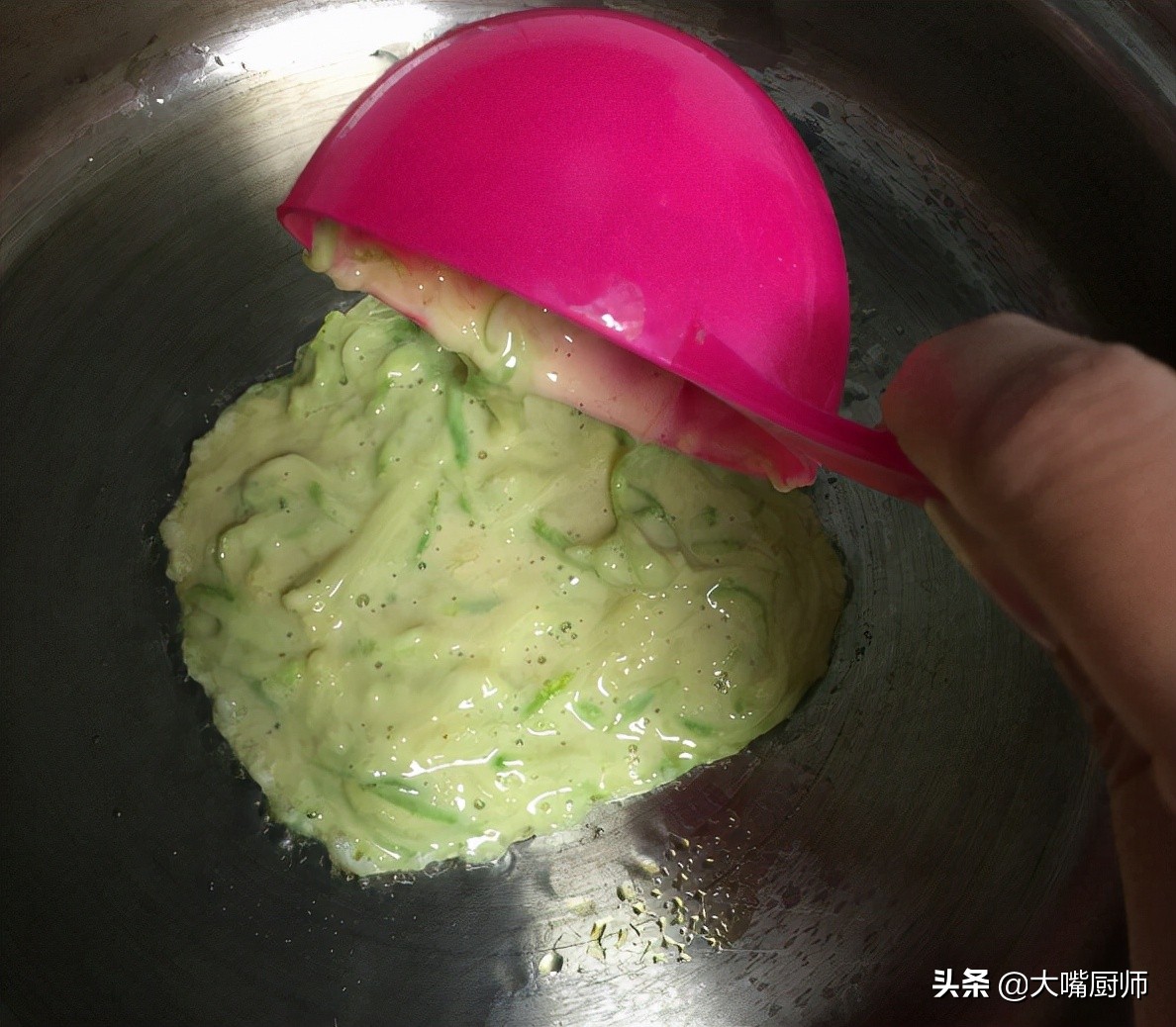 老北京糊塌子的家常做法黄小厨,老北京糊塌子电饼铛的做法