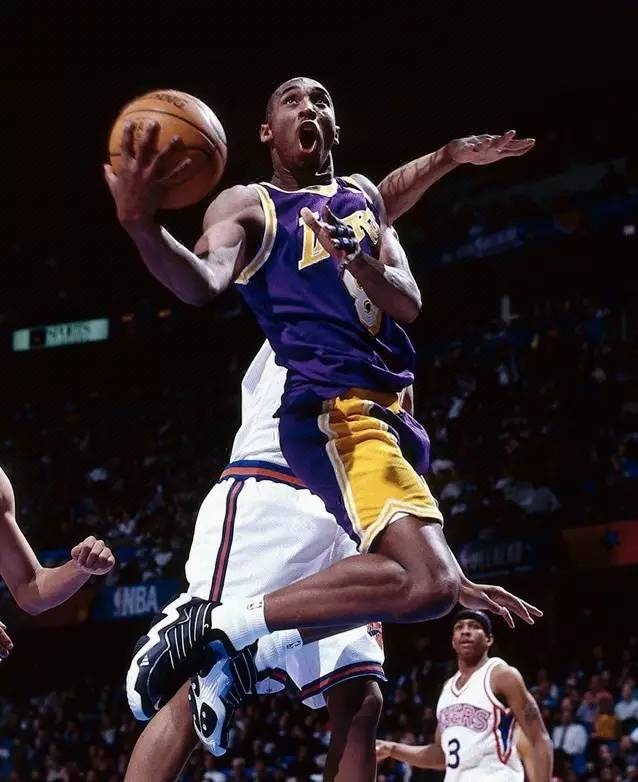 2021全明星纪念科比视频,全明星推出全新mvp奖杯纪念科比