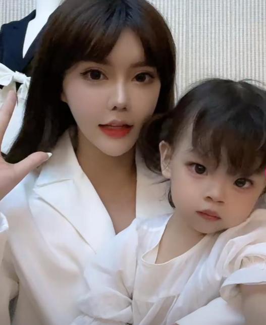 韩安冉整容失败案例,韩安冉整容教科书