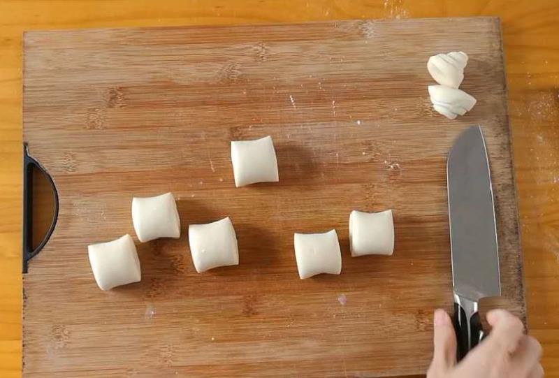 牛奶和面做馒头怎么做,用牛奶做的馒头松软好吃