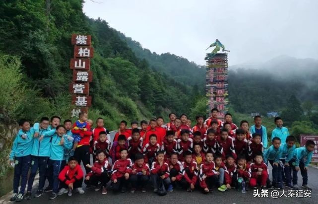 盛夏绿茵赛场挥汗如雨甘泉足球小将载誉归来