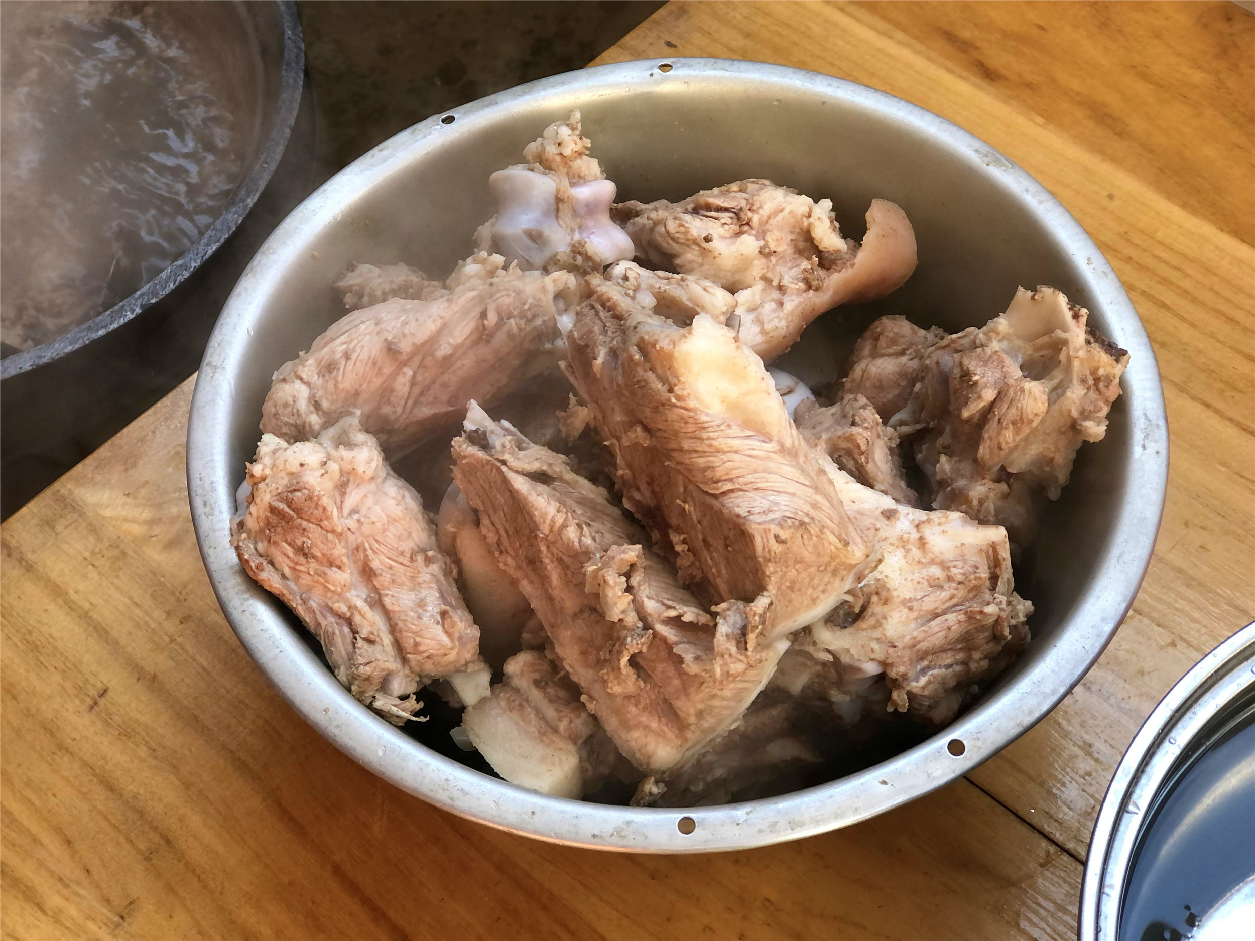 煮猪排骨的正确方法,大骨头清炖排骨的正确方法